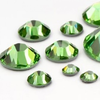Стразы PERIDOT (100шт) ss 6